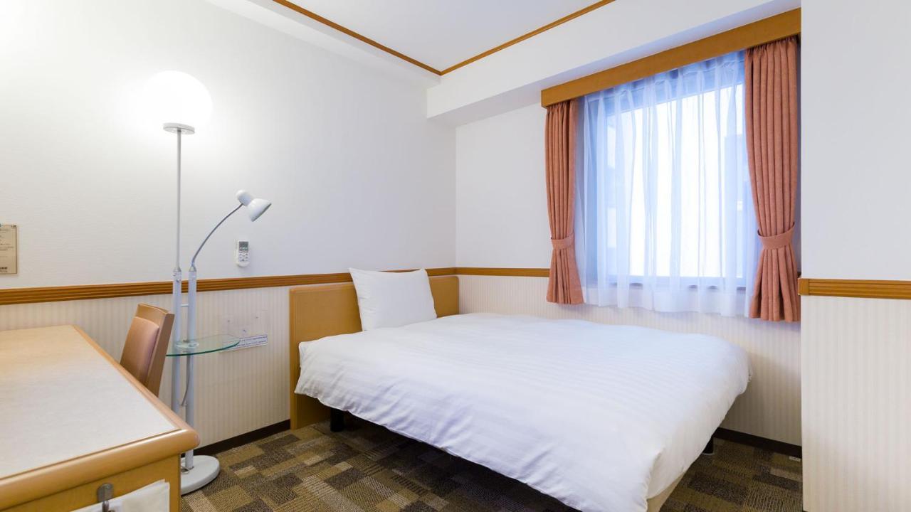 Toyoko Inn Naha Omoromachi Ekimae Quarto foto
