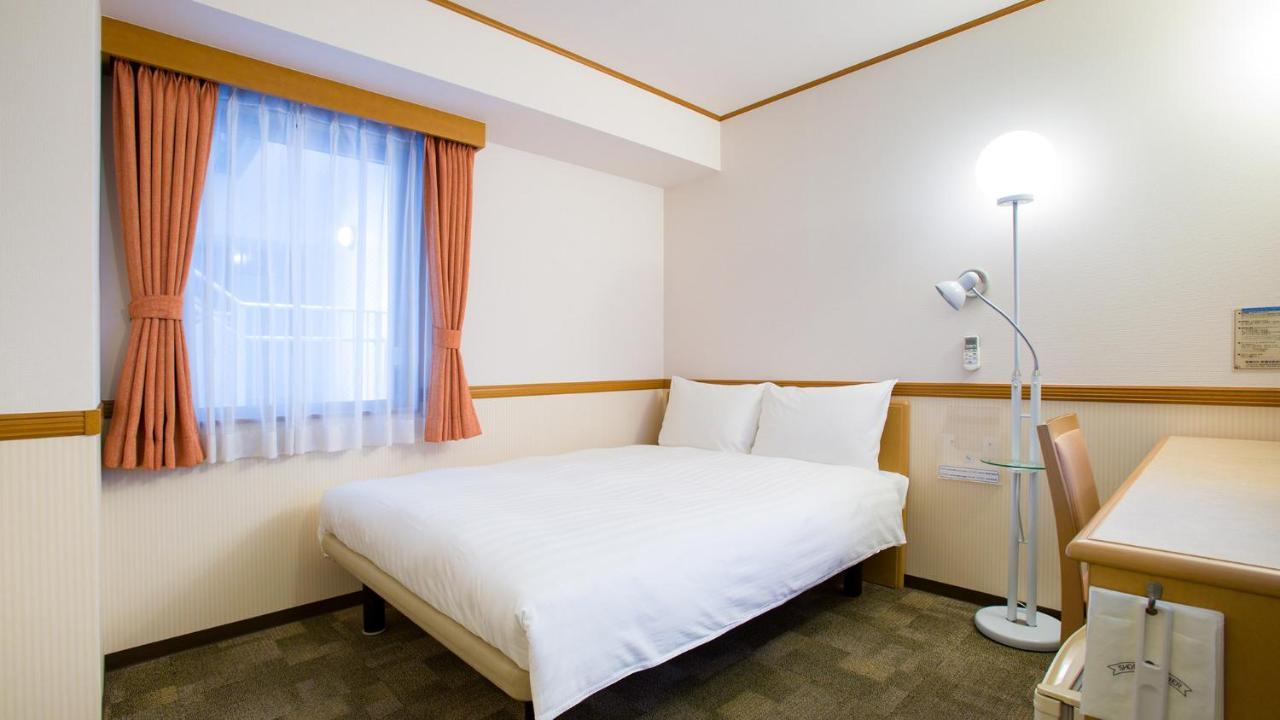 Toyoko Inn Naha Omoromachi Ekimae Quarto foto