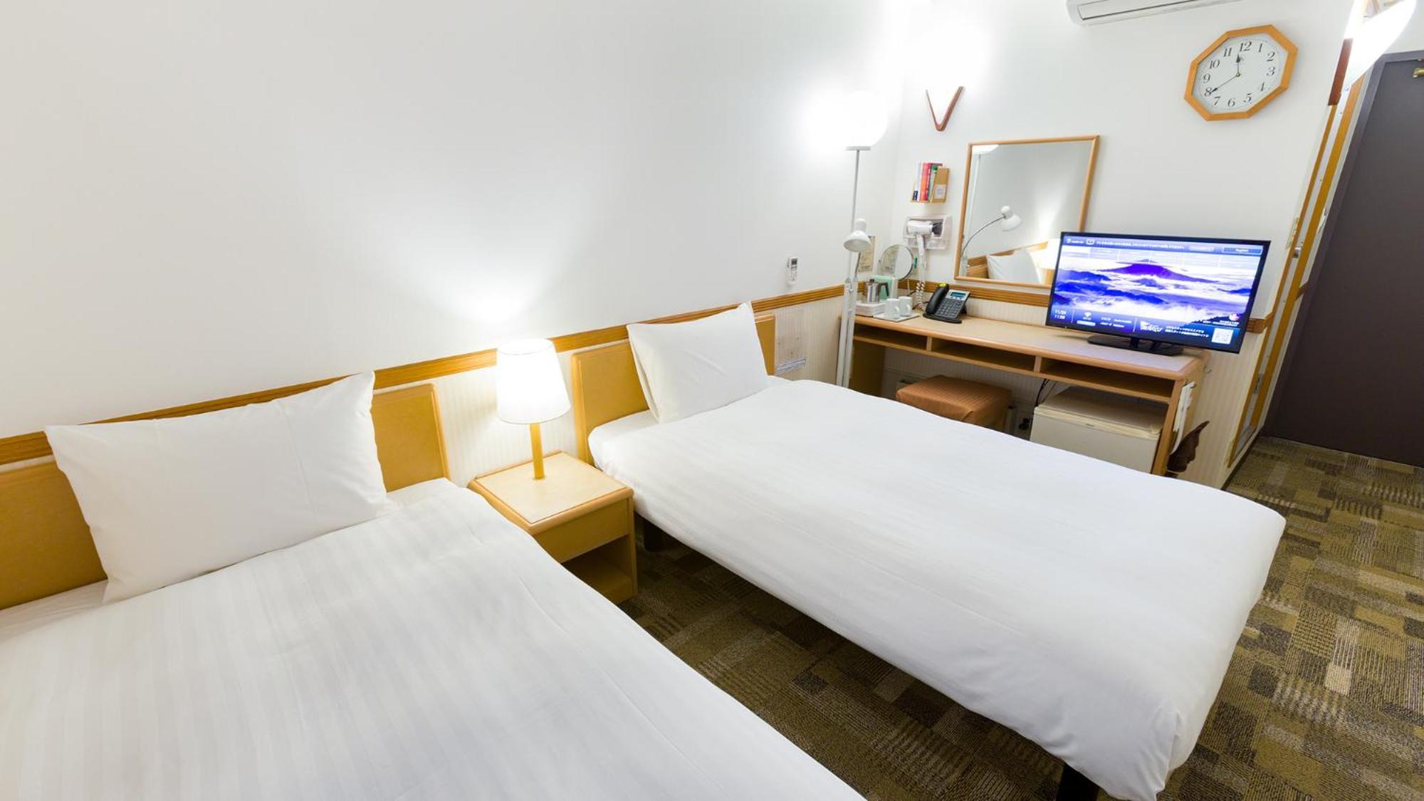 Toyoko Inn Naha Omoromachi Ekimae Quarto foto