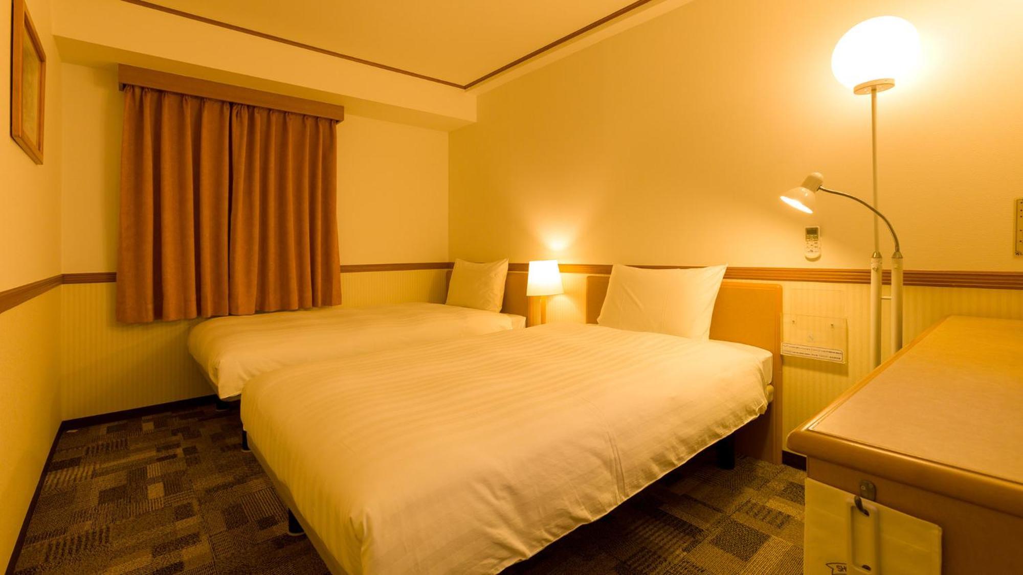 Toyoko Inn Naha Omoromachi Ekimae Quarto foto
