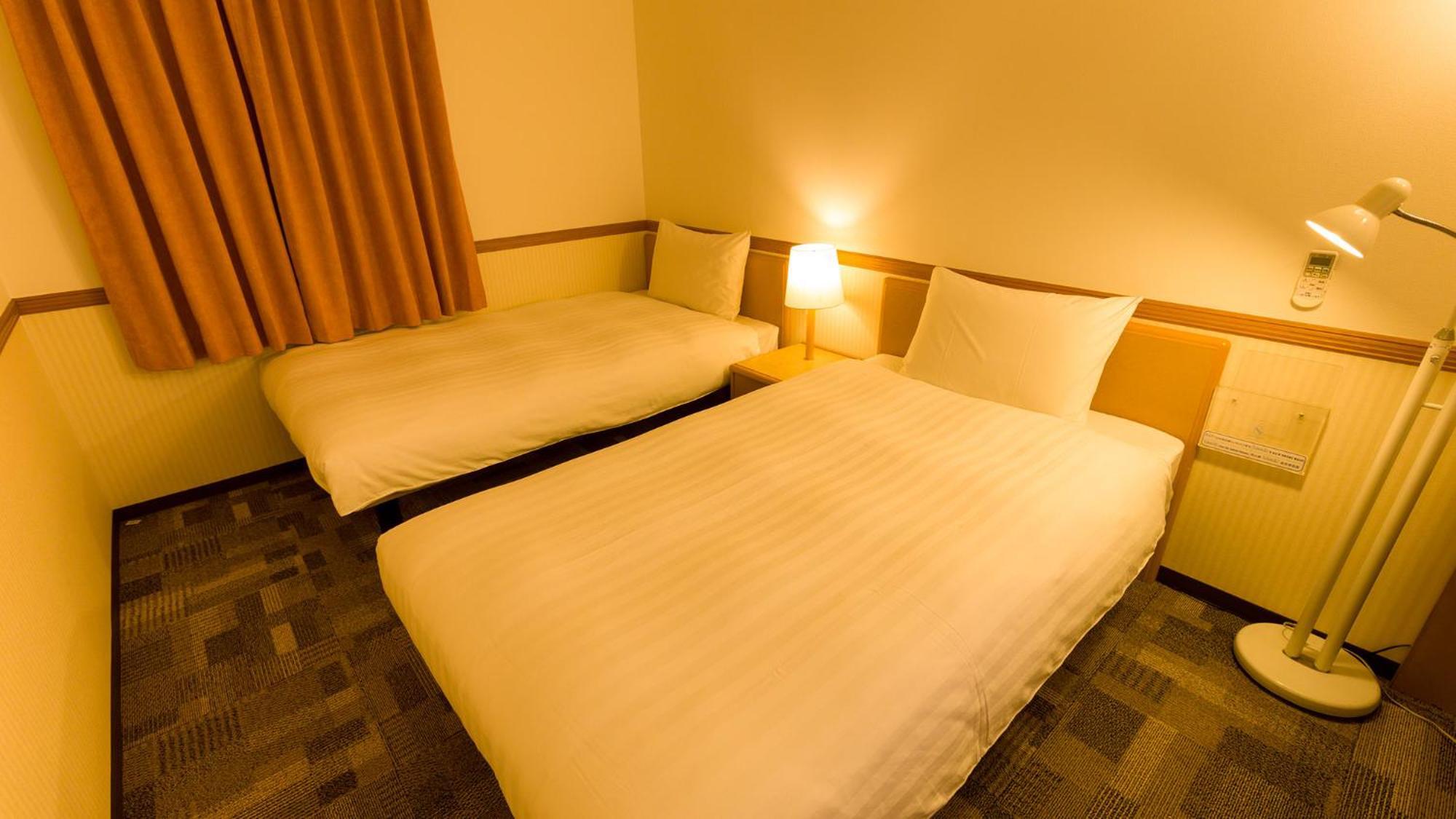 Toyoko Inn Naha Omoromachi Ekimae Quarto foto